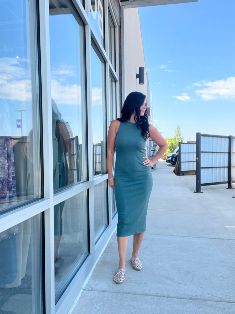 Sleeveless Midi Dress in Dark Green