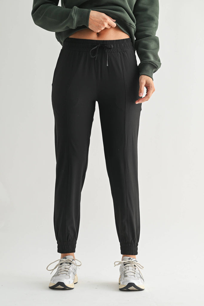 Essential Athleisure Joggers: Black