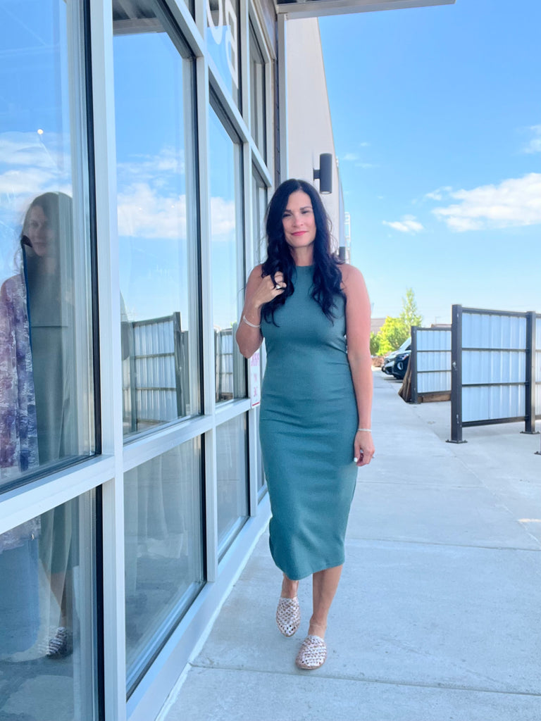 Sleeveless Midi Dress in Dark Green