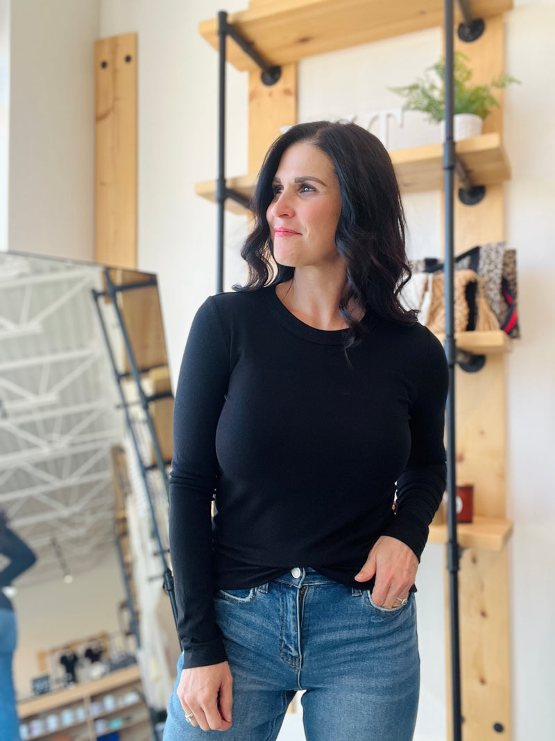 Round Neck Long Sleeve Top in Black