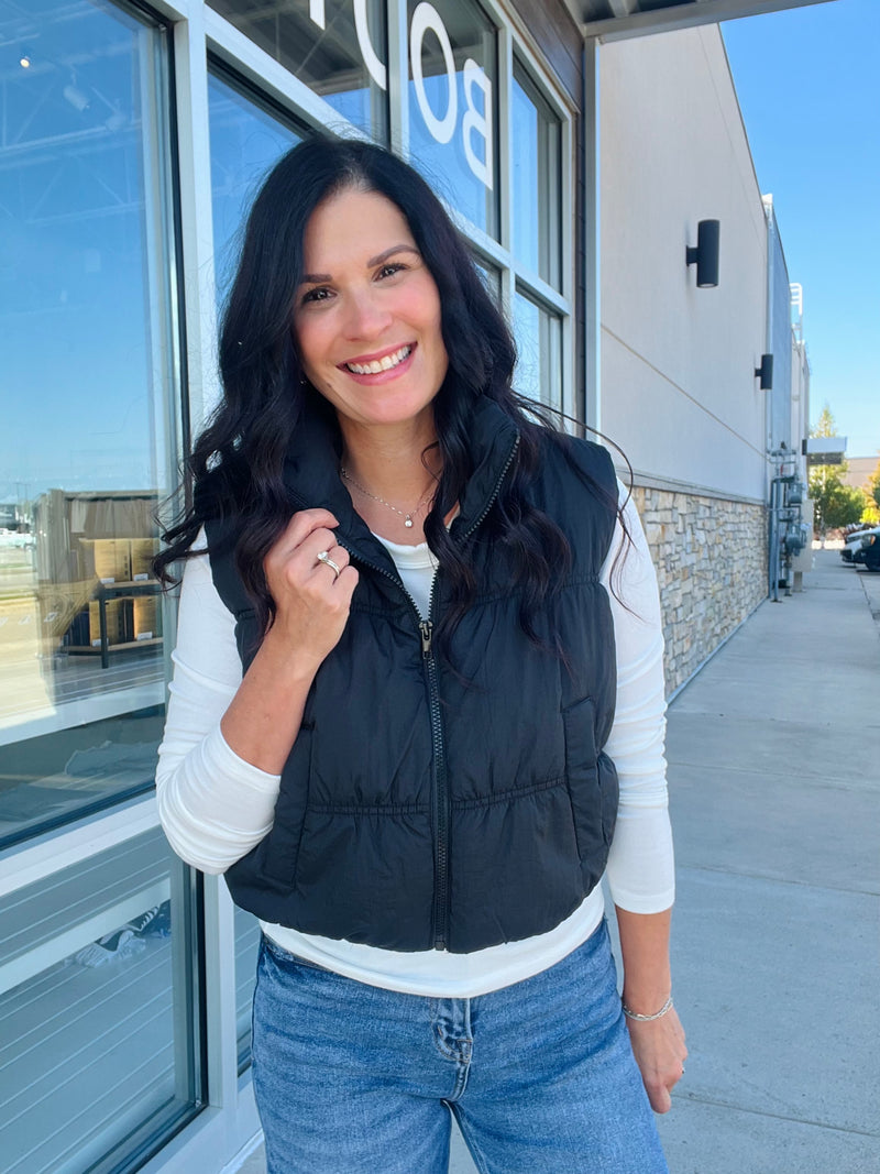 Cropped Puffer Vest - Black