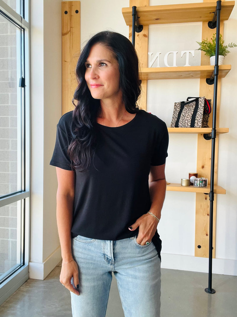 Short Sleeve High-Low Top in Black