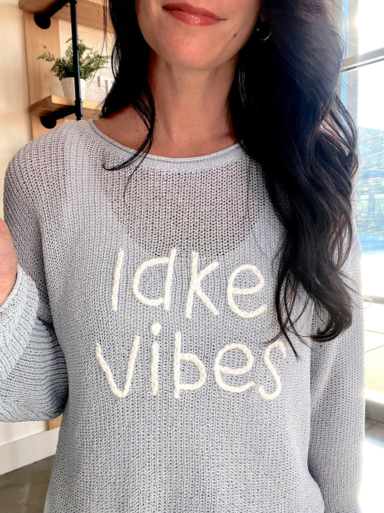 Lake Vibes Pullover