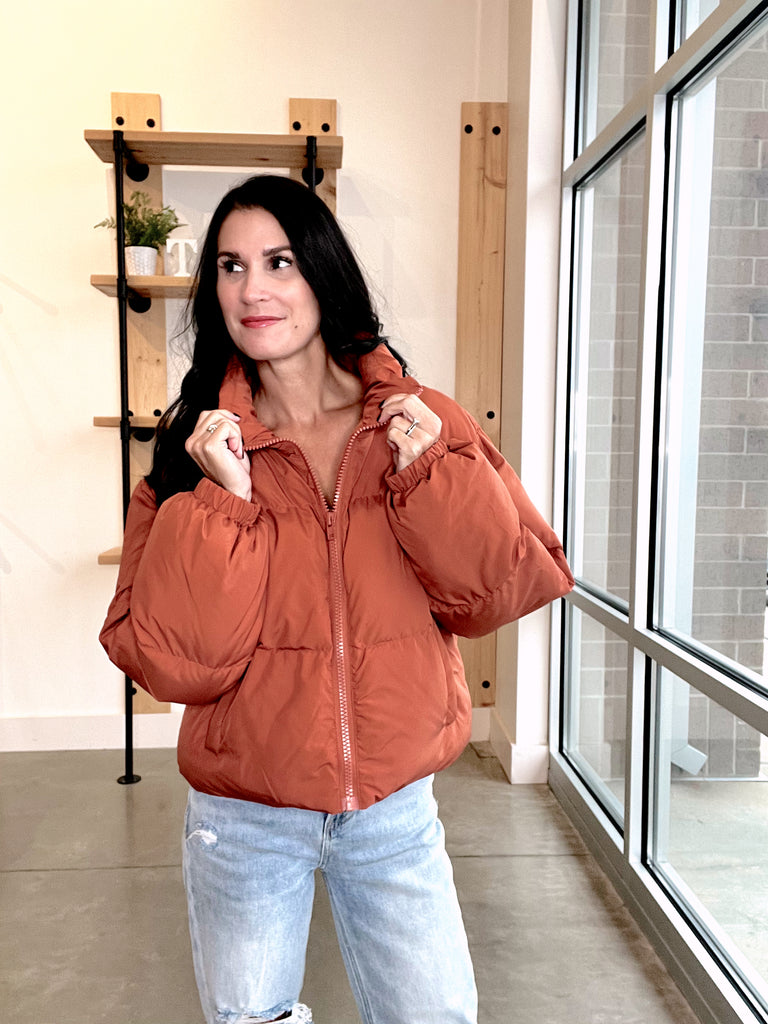 Cropped Puffer Jacket in Rust