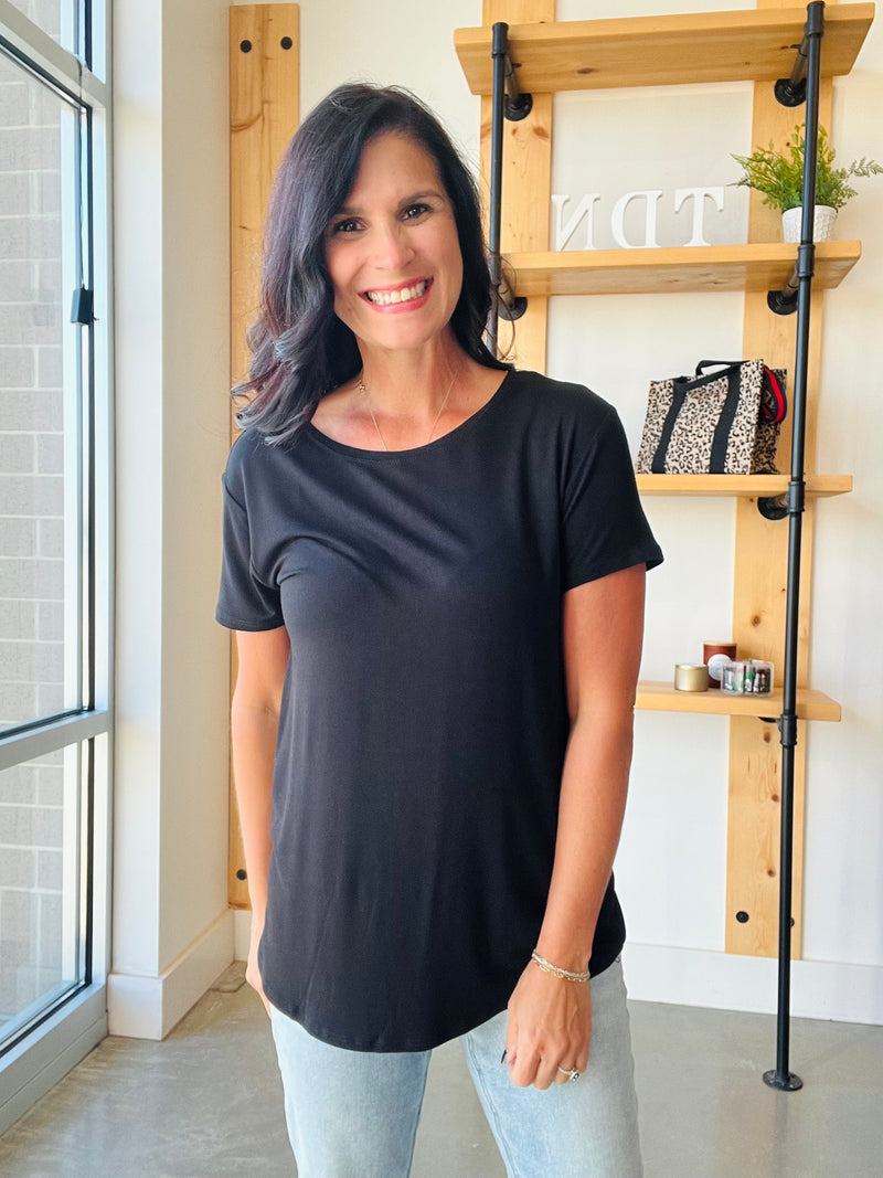 Short Sleeve High-Low Top in Black